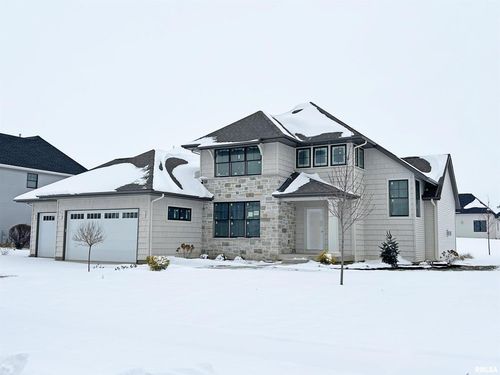 6501 Blackbird Ln, Bettendorf, IA, 52722-2454 | Card Image