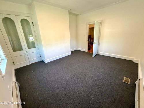 d-630 Broad St, Shrewsbury, NJ, 07702-4118 | Card Image