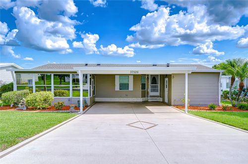 37526 New Horizons Blvd, ZEPHYRHILLS, FL, 33541-7692 | Card Image