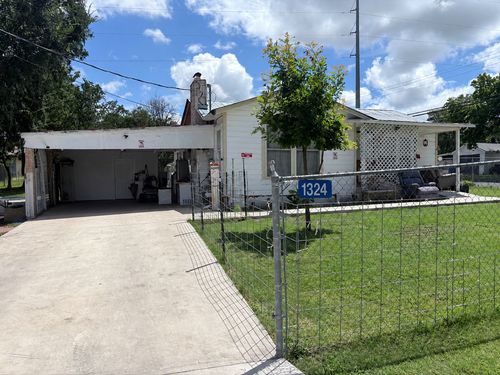 1324 5th Street, Kerrville, TX, 78028 | Card Image