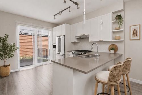 38359 Eaglewind Blvd, Squamish, BC, V8B0V9 | Card Image