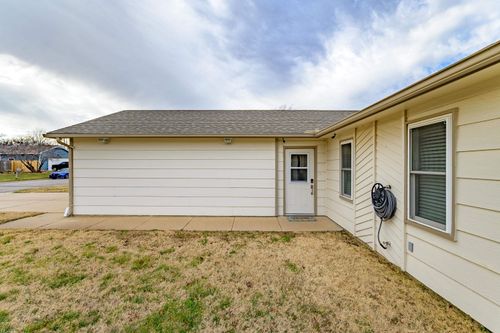 2618 W Dallas Ave, Wichita, KS, 67217 | Card Image