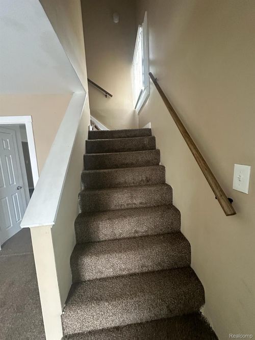 5030 Hereford St, Detroit, MI, 48224-2156 | Card Image