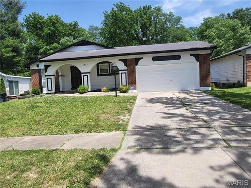 11320 Wamsutta Trl, Florissant, MO, 63033-7722 | Card Image