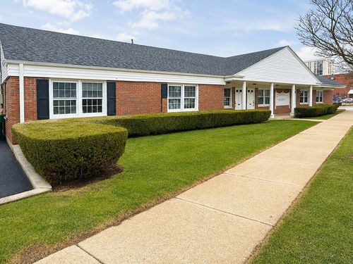 103-103 Orchard Ter, Lombard, IL, 60148-2218 | Card Image