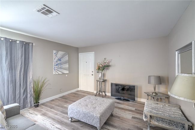 UNIT-11 - 5219 Caliente St, Condo with 2 bedrooms, 2 bathrooms and null parking in Las Vegas NV | Image 7