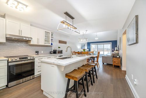 38 Juniper St, Rockwood, ON, N0B2K0 | Card Image