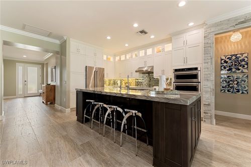 28574 Guinivere Way, BONITA SPRINGS, FL, 34135-8650 | Card Image