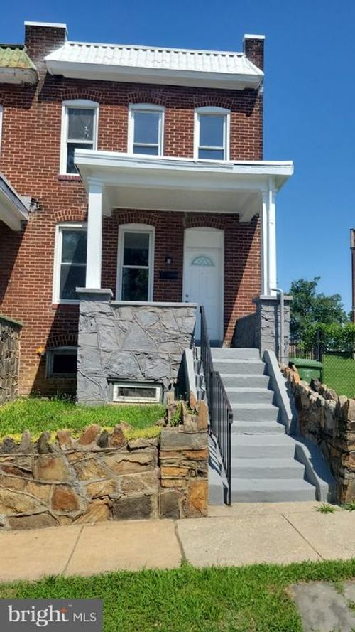 3200 Phelps Ln, BALTIMORE, MD, 21229-3734 | Card Image