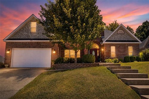 4006 Ne Kensington Ave, Bentonville, AR, 72712-8940 | Card Image