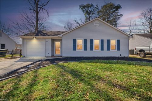 719 Michelle Dr, Newport News, VA, 23601-4627 | Card Image