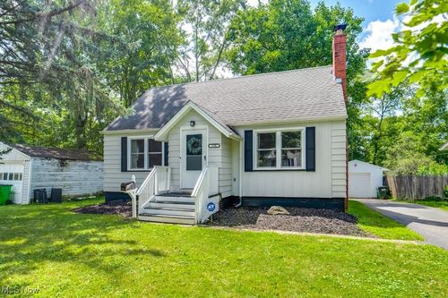 730 Washington Ct, Bedford, OH, 44146-3641 | Card Image