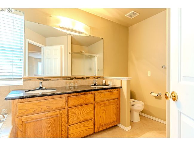 308 Sw 38 Th Loop, House other with 4 bedrooms, 3 bathrooms and 3 parking in Gresham OR | Image 31