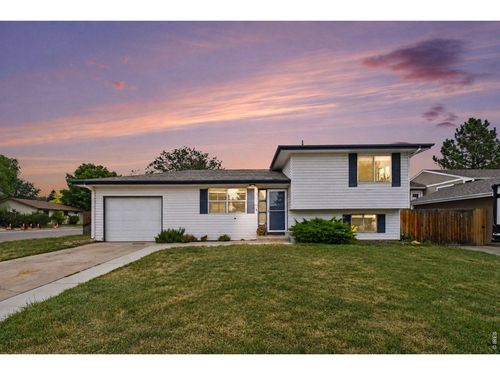 767 19th St Sw, Loveland, CO, 80537-7121 | Card Image