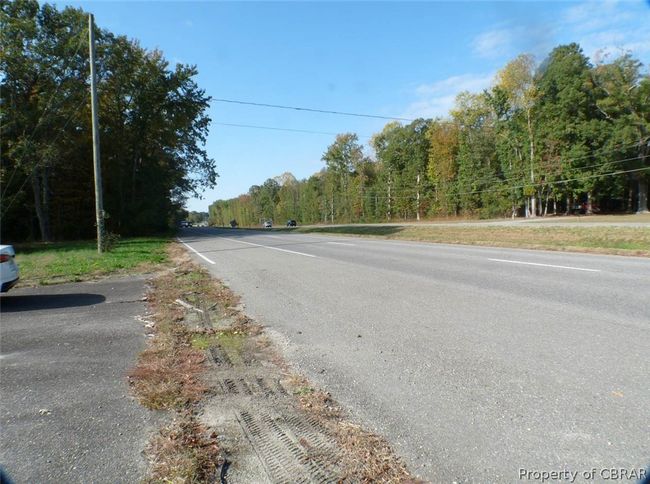 View of the turning lane | Image 5