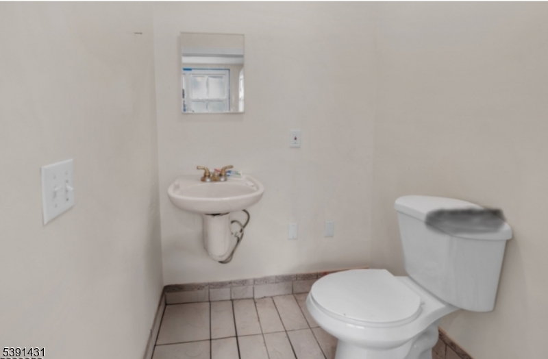 Residential in Newark City 4