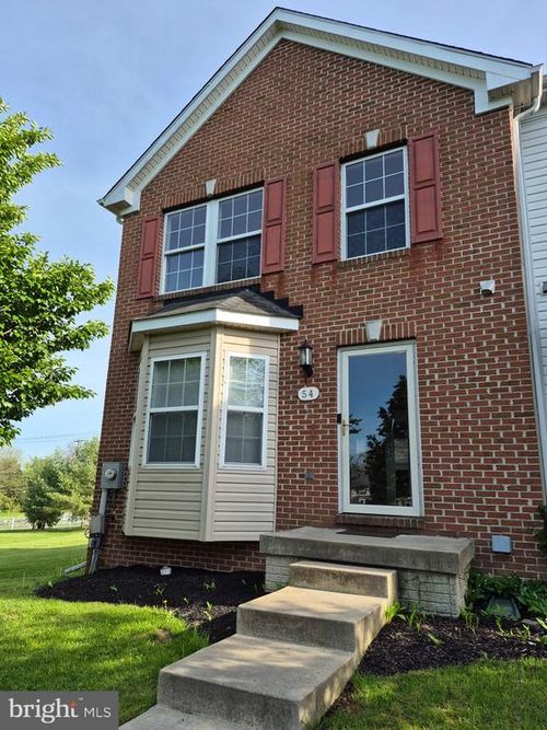 54 Lombard Ln, BUNKER HILL, WV, 25413-3618 | Card Image