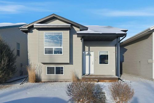 256 Deschner Close, Red Deer, AB, T4R3C2 | Card Image