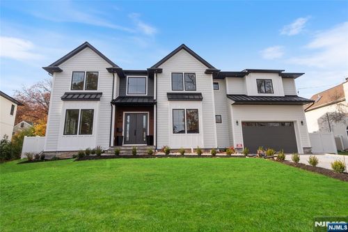 333 Harrison St, Paramus, NJ, 07652-4603 | Card Image