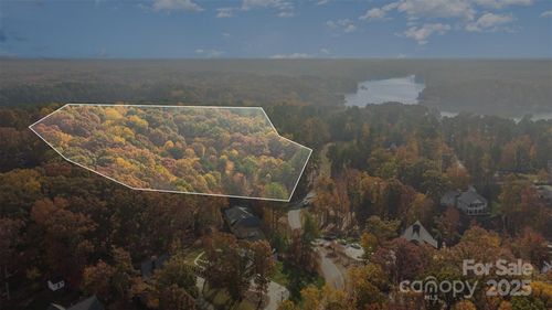 233 Greenbay Rd, Mooresville, NC, 28117-8885 | Card Image