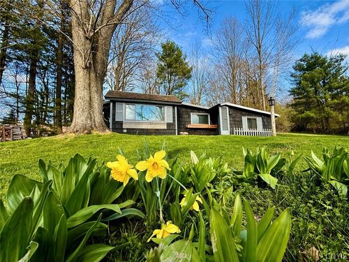 4016 East Rd, Cazenovia, NY, 13035-9208 | Card Image