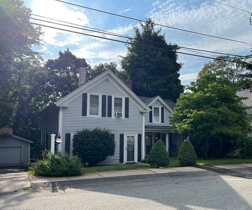 18 Oak St, Franklin, MA, 02038-1823 | Card Image