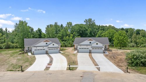 144 Ashley Ct, Brooklyn, MI, 49230-9315 | Card Image