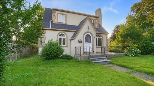 5 Garfield Pl, Roslyn Heights, NY, 11577-1902 | Card Image