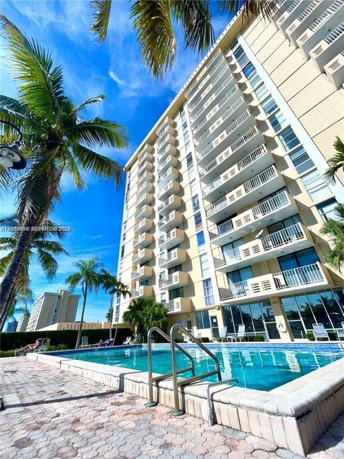 1110-2350 Ne 135th St, North Miami, FL, 33181-3532 | Card Image