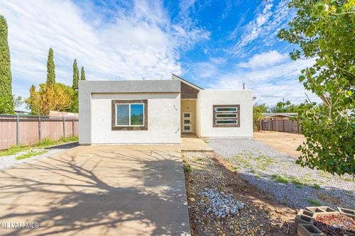 415 Valle Los Nogales Dr, Socorro, TX, 79927-3431 | Card Image