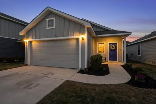 429 Stone Water Ln, Jarrell, TX, 76537-2088 | Card Image