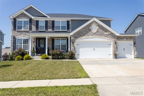 821 Topsfield Dr, Lake St Louis, MO, 63367-5017 | Card Image