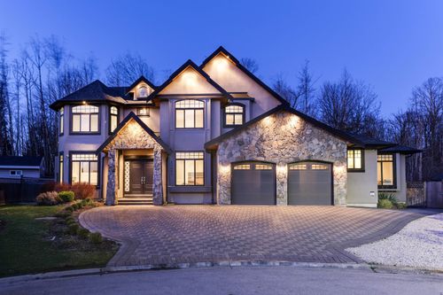 15661 76a Ave, Surrey, BC, V3S3P9 | Card Image