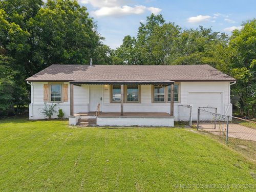 7314 E Newton Pl, Tulsa, OK, 74115-5746 | Card Image