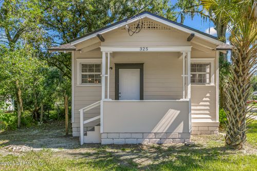 325 E 63rd St, JACKSONVILLE, FL, 32208-4831 | Card Image