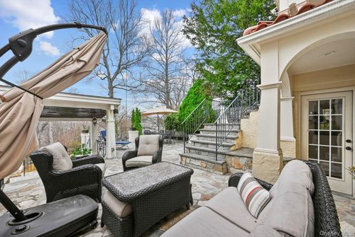 35 Euclid Ave, Ardsley, NY, 10502-2517 | Card Image