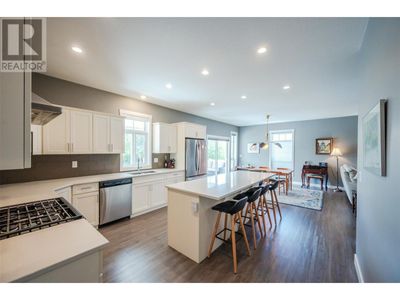 4 - 351 Warren Ave W, House other with 3 bedrooms, 2 bathrooms and 4 parking in Penticton BC | Image 2