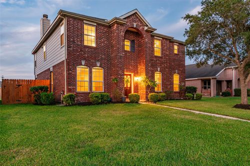 686 Fountain View Ln, League City, TX, 77573-1971 | Card Image