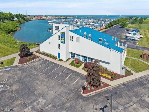 301 Lakeside Ave, Lorain, OH, 44052-2095 | Card Image