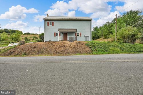 44 2 1/2 Mile Road, Pine Grove, PA, 17963 | Card Image
