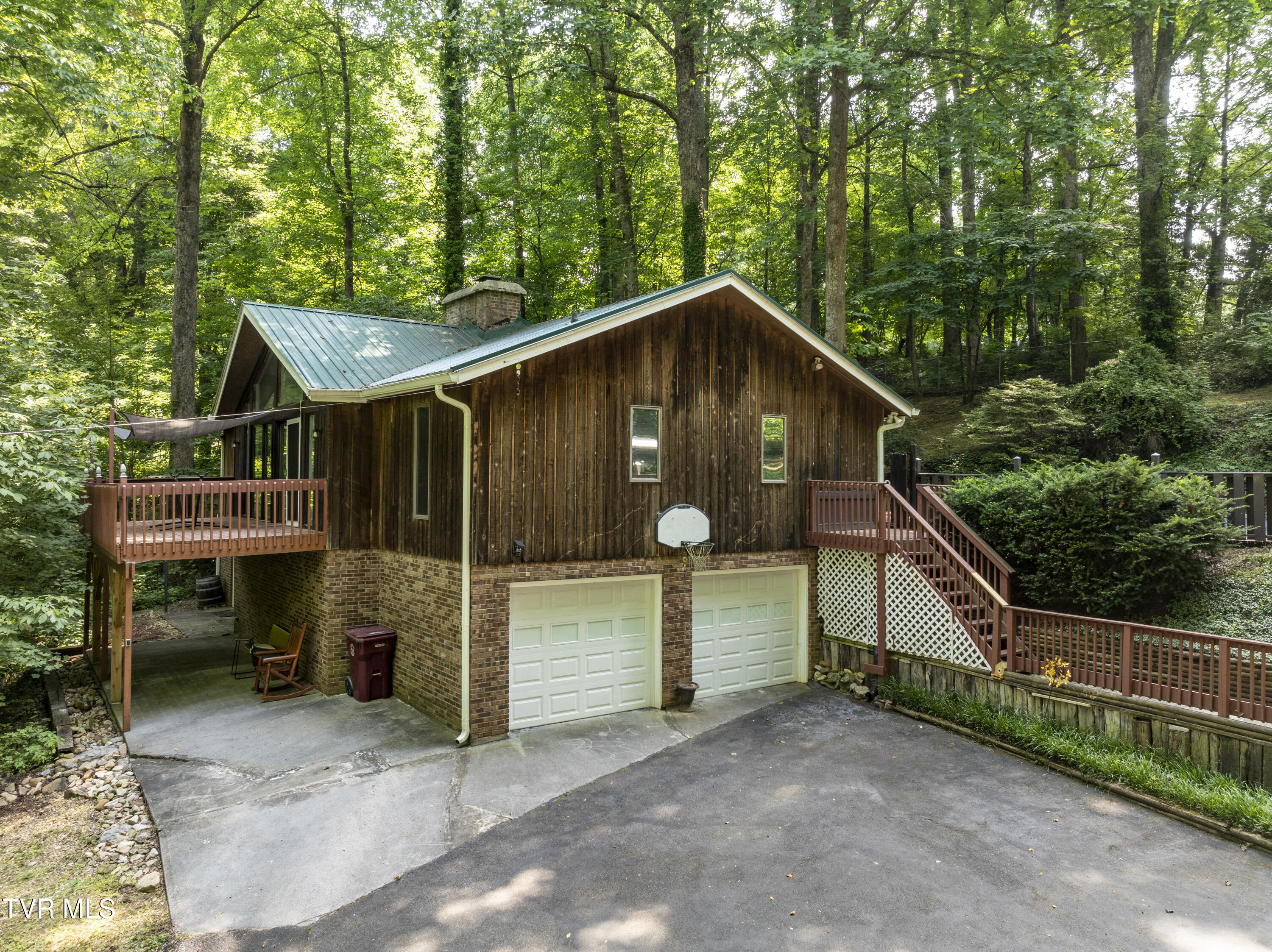 Cherokee Rd, Johnson City, TN 37604
