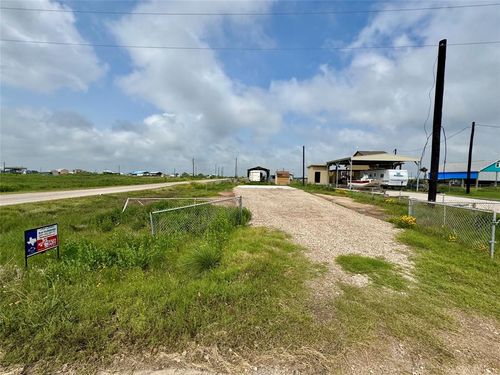 6226 White Cap St, Sargent, TX, 77414 | Card Image