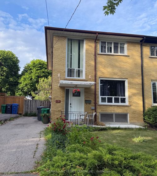 1367 Freeport Dr, Mississauga, ON, L5C1S5 | Card Image