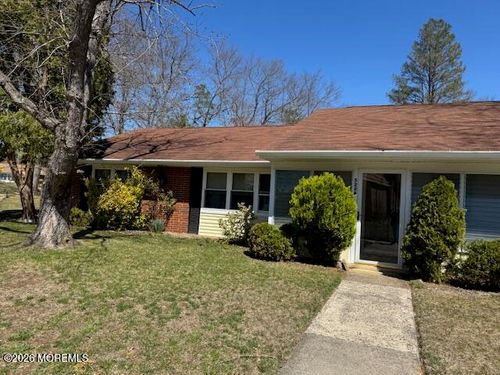522A Thornbury Ct, Lakewood, NJ, 08701-7840 | Card Image