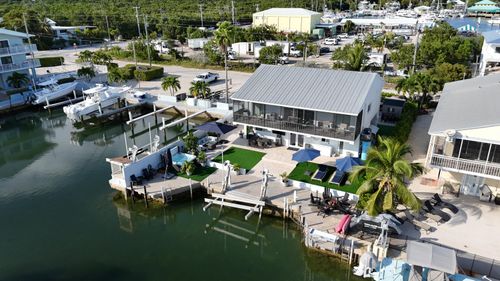 147 Ocean Shores Dr, Key Largo, FL, 33037-4224 | Card Image