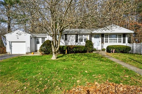 56 Myers St, Putnam, CT, 06260-1025 | Card Image