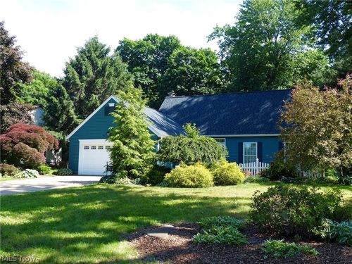 9144 Gregory Ct, Mentor, OH, 44060-4429 | Card Image
