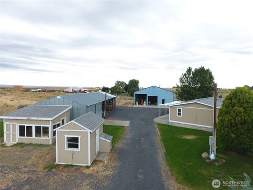 4828 Road 3.7 Ne, Moses Lake, WA, 98837-8722 | Card Image