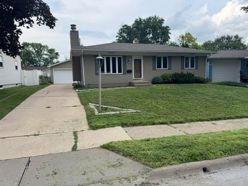 2710 Grove St, Davenport, IA, 52804-2935 | Card Image