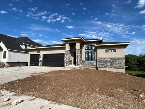 18109 Cody St, Overland Park, KS, 66013-4413 | Card Image